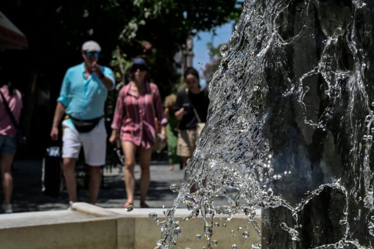 Κορυφώνεται ο καύσωνας: Έκτακτα μέτρα από τον Δήμο Αθηναίων – Συναγερμός για φωτιές