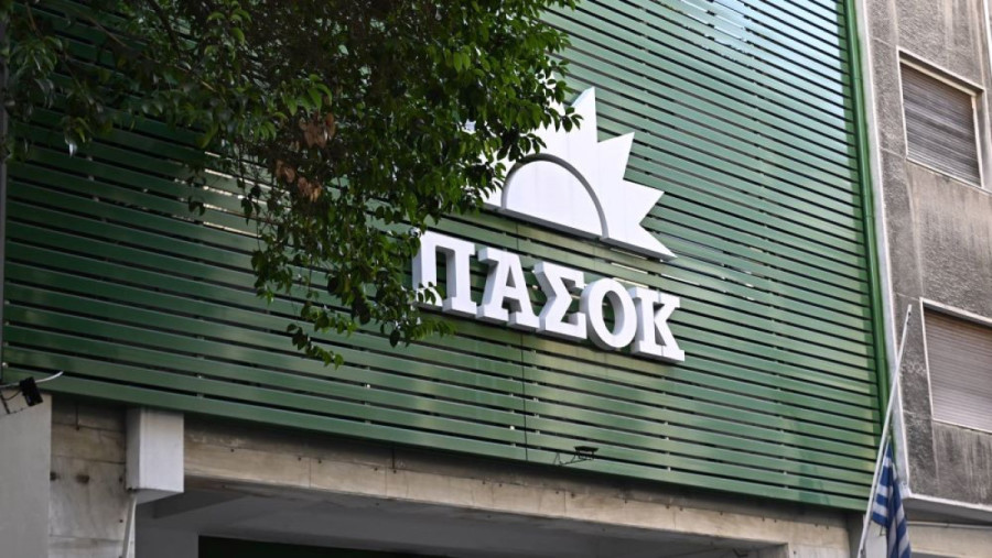 ΠΑΣΟΚ κατά Σκέρτσου: Οι πίνακες και οι αναλύσεις του διαρκούν όσο ένα ηλιοβασίλεμα